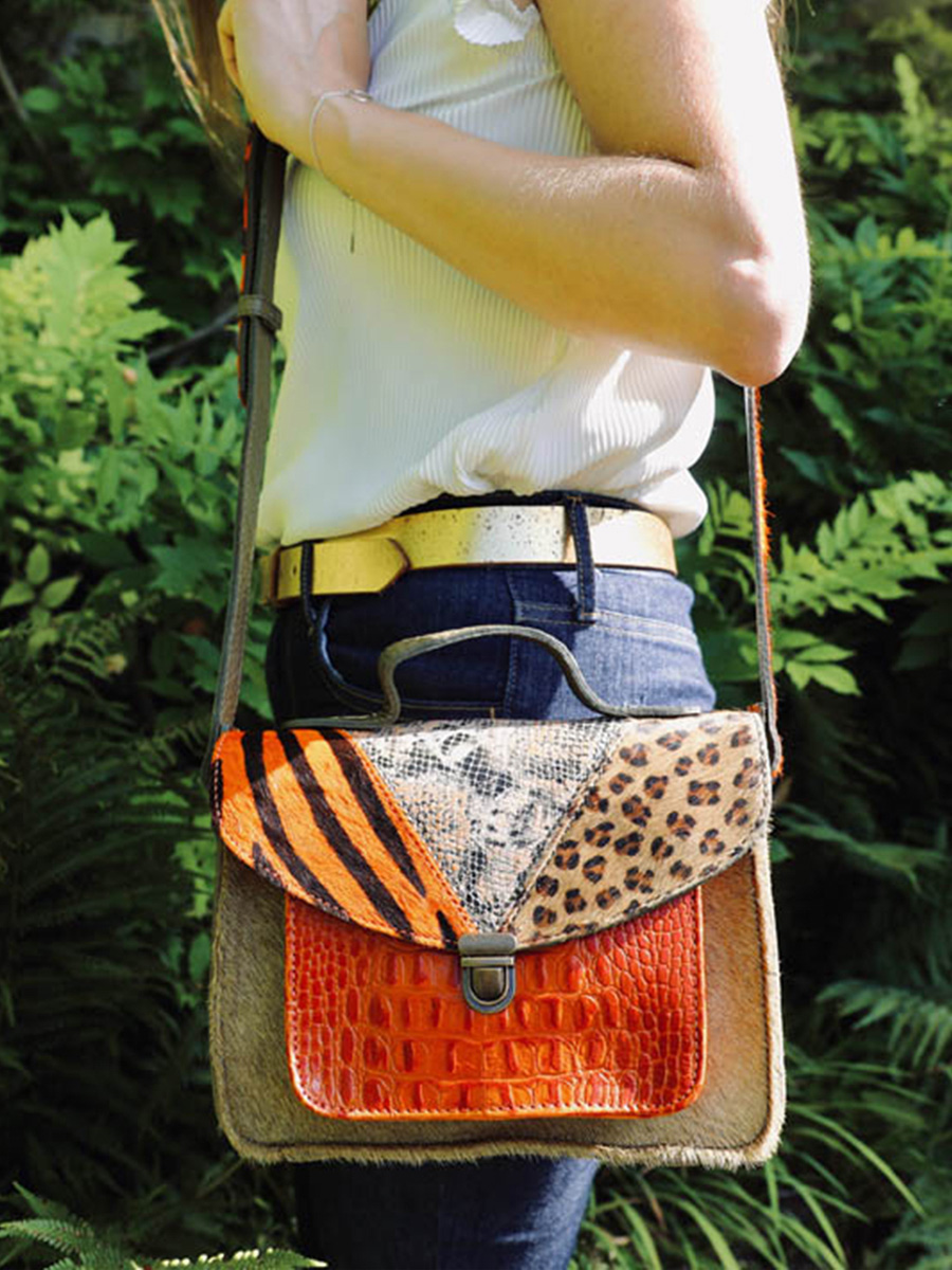 foto-vista-laterale-borsa-a-tramonto-in-pelle-da-donna-arancione-verde-mademoiselle-george-chimere-arancione-kaki-paul-marius-w05-ch-o-k