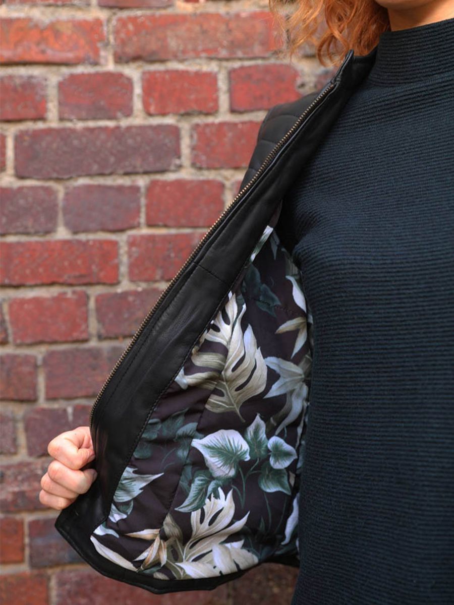 foto-vista-posteriore-piumino-donna-in-pelle-nera-ladoudoune-femme-noir-paul-marius-wcw-b-xs