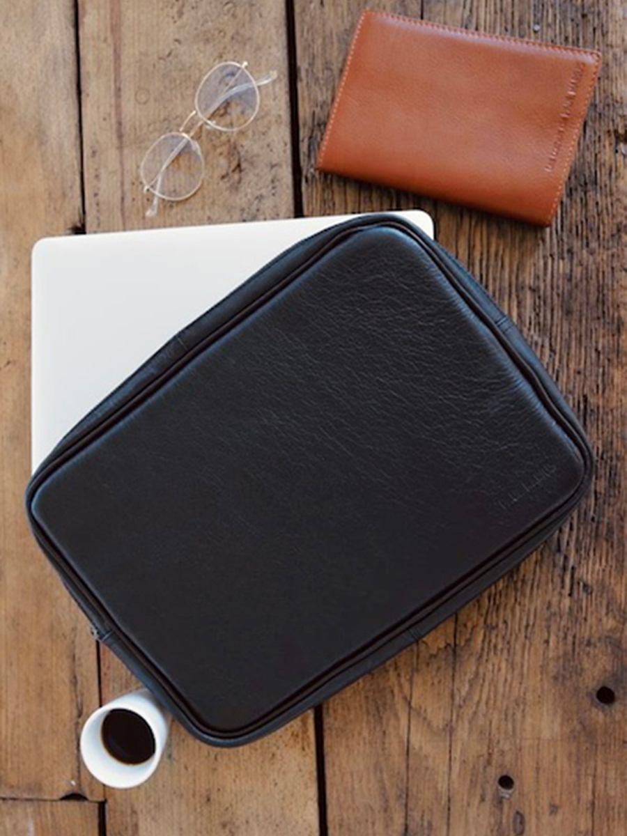 foto-vista-posteriore-custodia-per-computer-nero-custodia-per-computer-13-pollici-nero-paul-marius-m52s-b