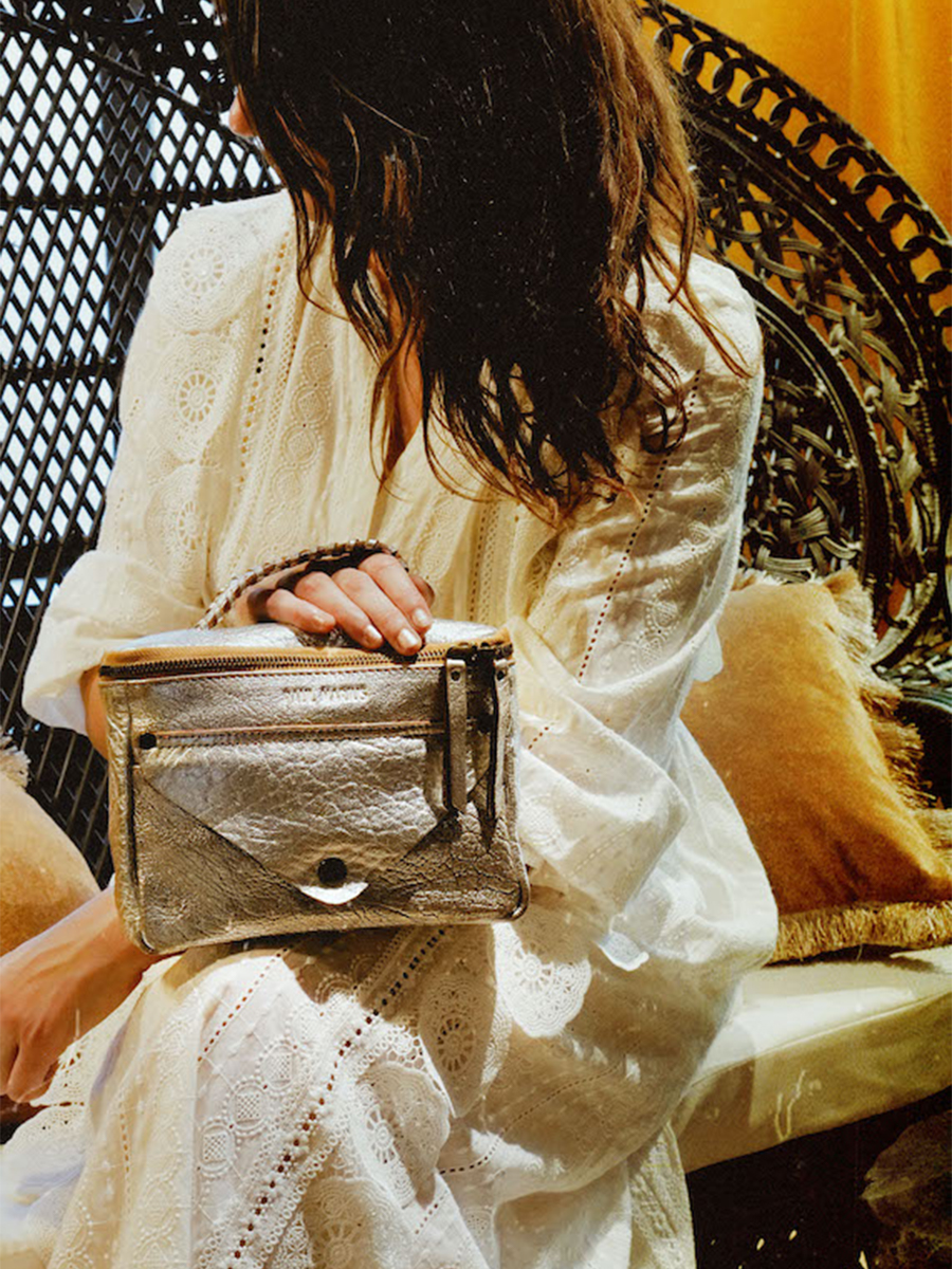 foto-portafoglio-borsa-a-tramonto-in-pelle-donna-argento-legavroche-riedizione-ambra-argento-paul-marius-w26-bs