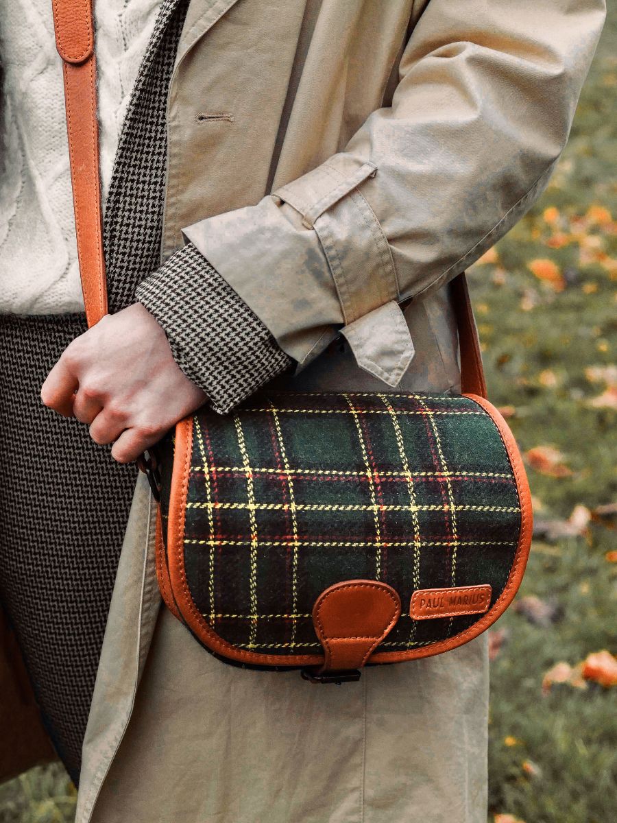 foto-vista-frontale-borsa-a-tramonta-in-pelle-donna-celtik-paul-marius-lebohemien