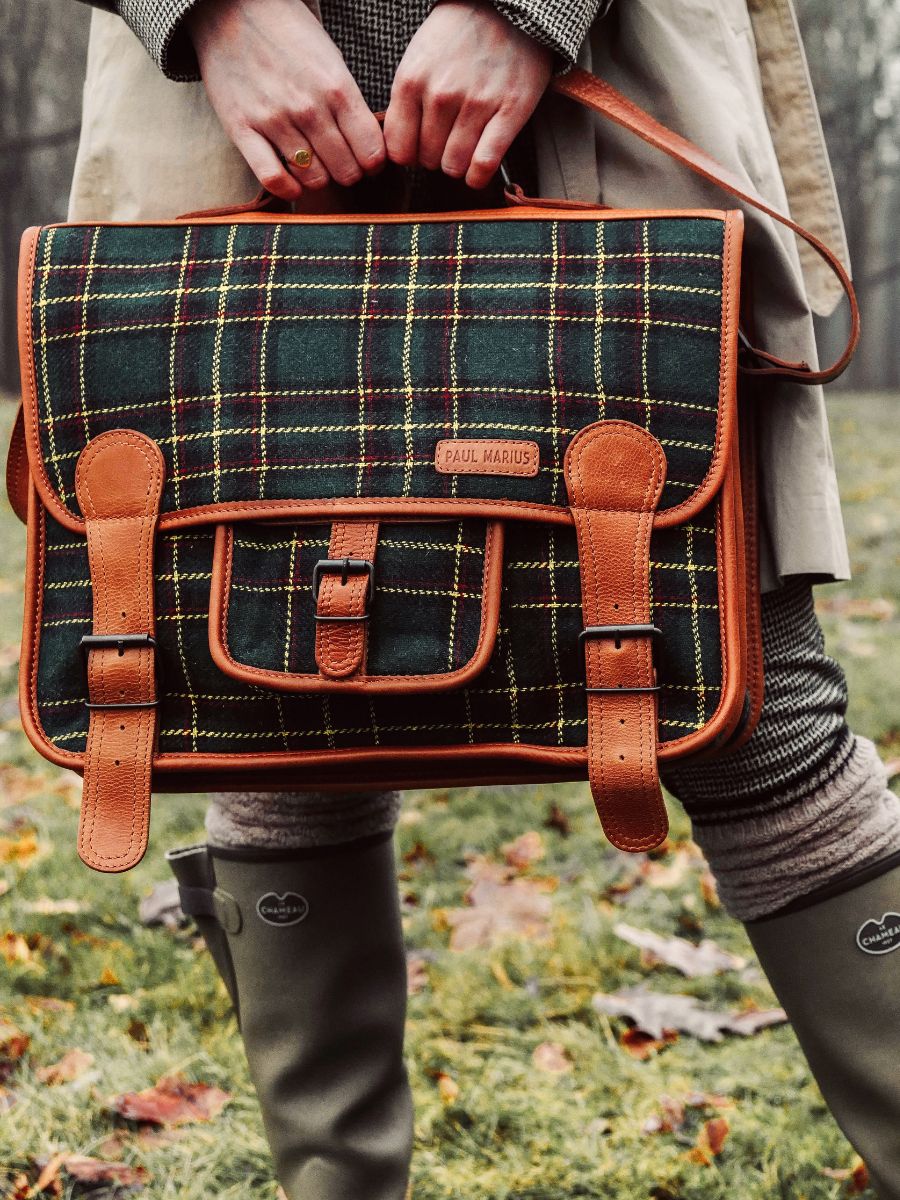 foto-materiale-portadocumenti-in-pelle-per-computer-lecartable-l-celtik-paul-marius-m01s16-sco-gr-ol