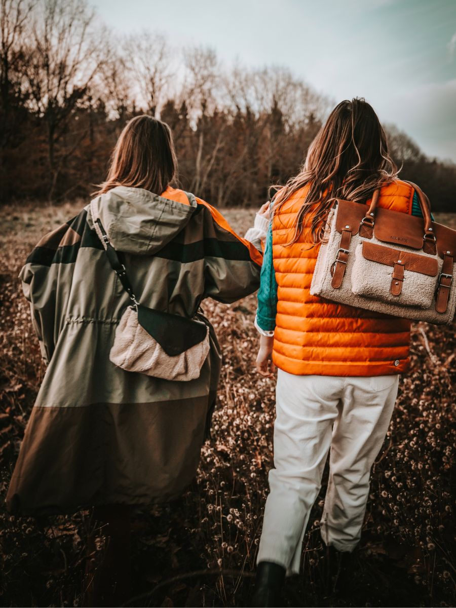 foto-portafoglio-borsa-a-tramoggia-in-pelle-donna-marrone-lerive-gauche-m-himalaya-naturale-olio-paul-marius-w01m-sh-w-ol