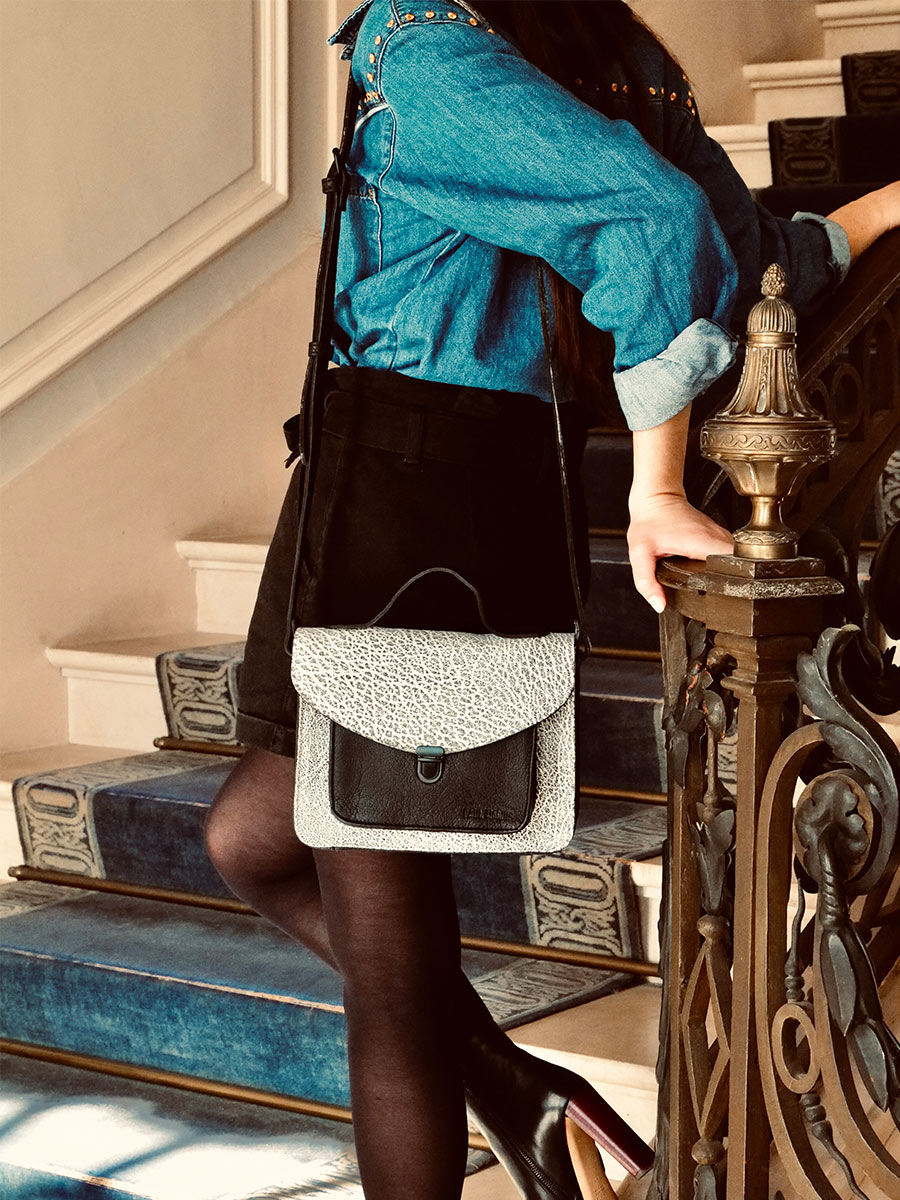 foto-portafoglio-borsa-a-tramoggia-in-pelle-donna-mademoiselle-george-empreinte-paul-marius-w05-b-w