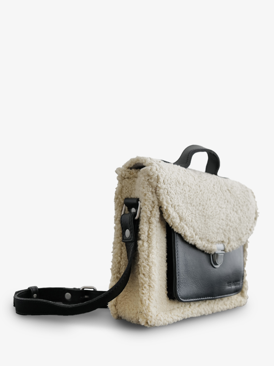 foto-vista-posteriore-borsa-a-tramonto-in-pelle-donna-nera-mademoiselle-george-himalaya-nera-olio-paul-marius-w05-sh-w-obl