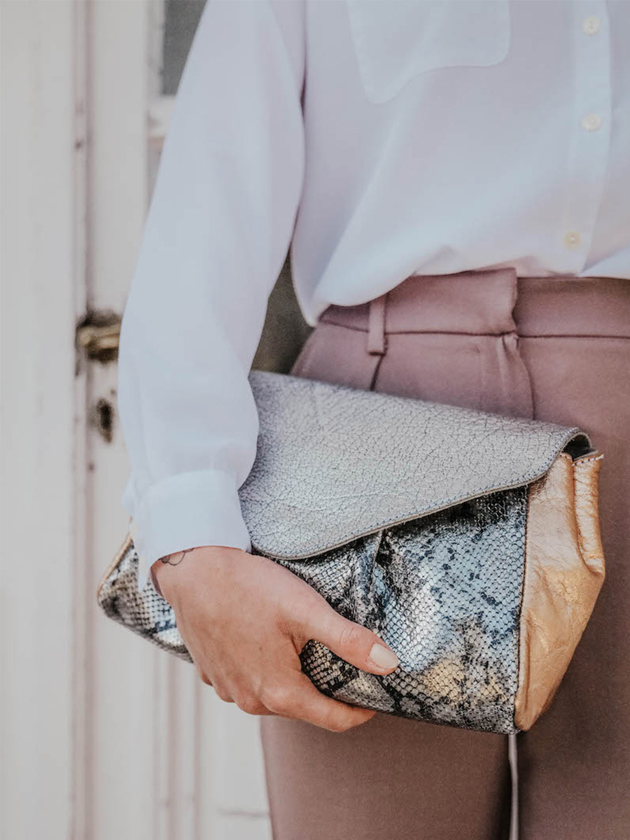 foto-vista-frontale-borsa-a-tracolma-in-pelle-paulmarius-suzon-m-aphrodite-paul-marius-w25m-aph