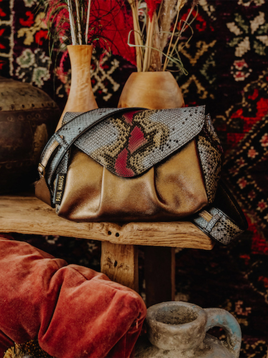 foto-vista-laterale-borsa-a-tramoggia-in-pelle-paulmarius-suzon-m-byzance-paul-marius-w25m-byz