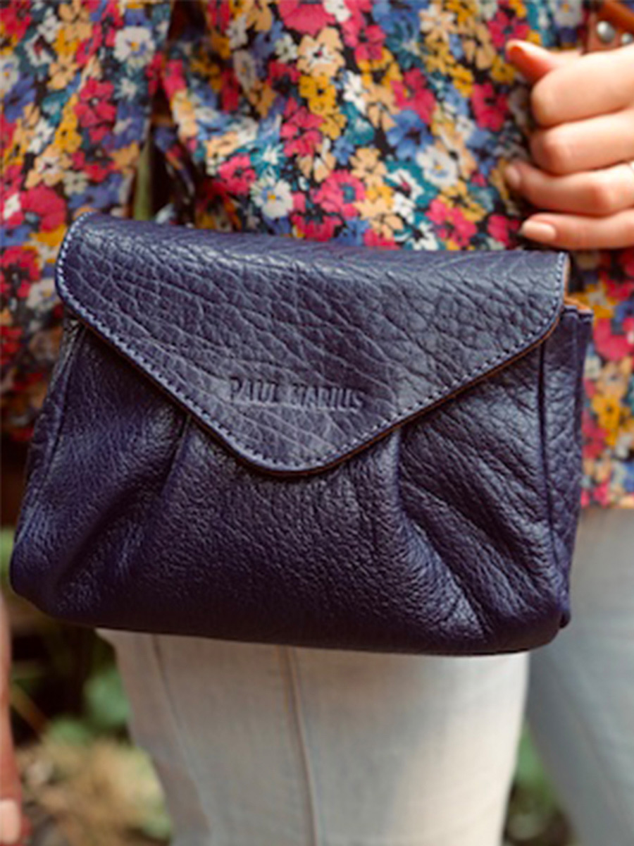 foto-portafoglio-borsa-a-tramoggia-in-pelle-paulmarius-blu-suzon-s-blu-egiziano-paul-marius-w25s-egb