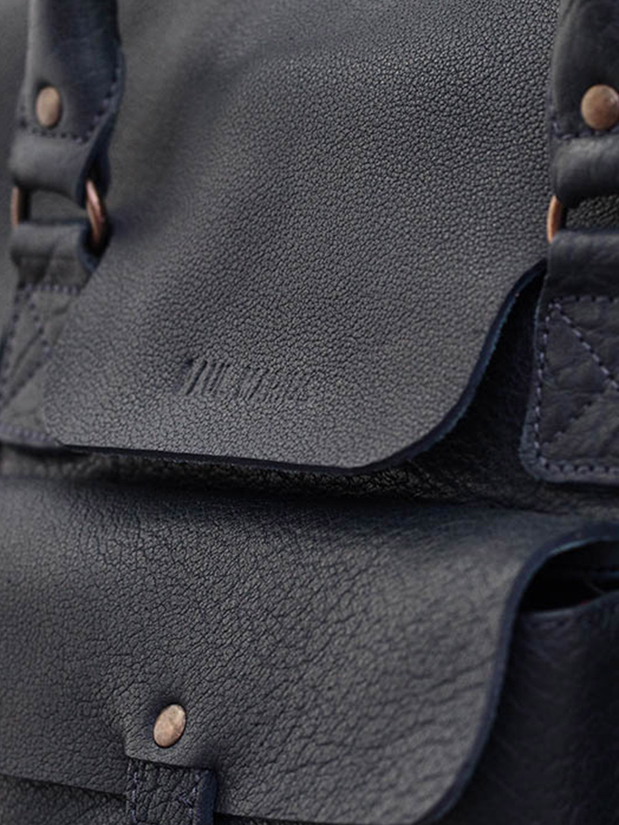 foto-materiale-borsa-a-tracolma-in-pelle-donna-blu-lerive-gauche-m-blu-inchiostro-paul-marius-w01m-db