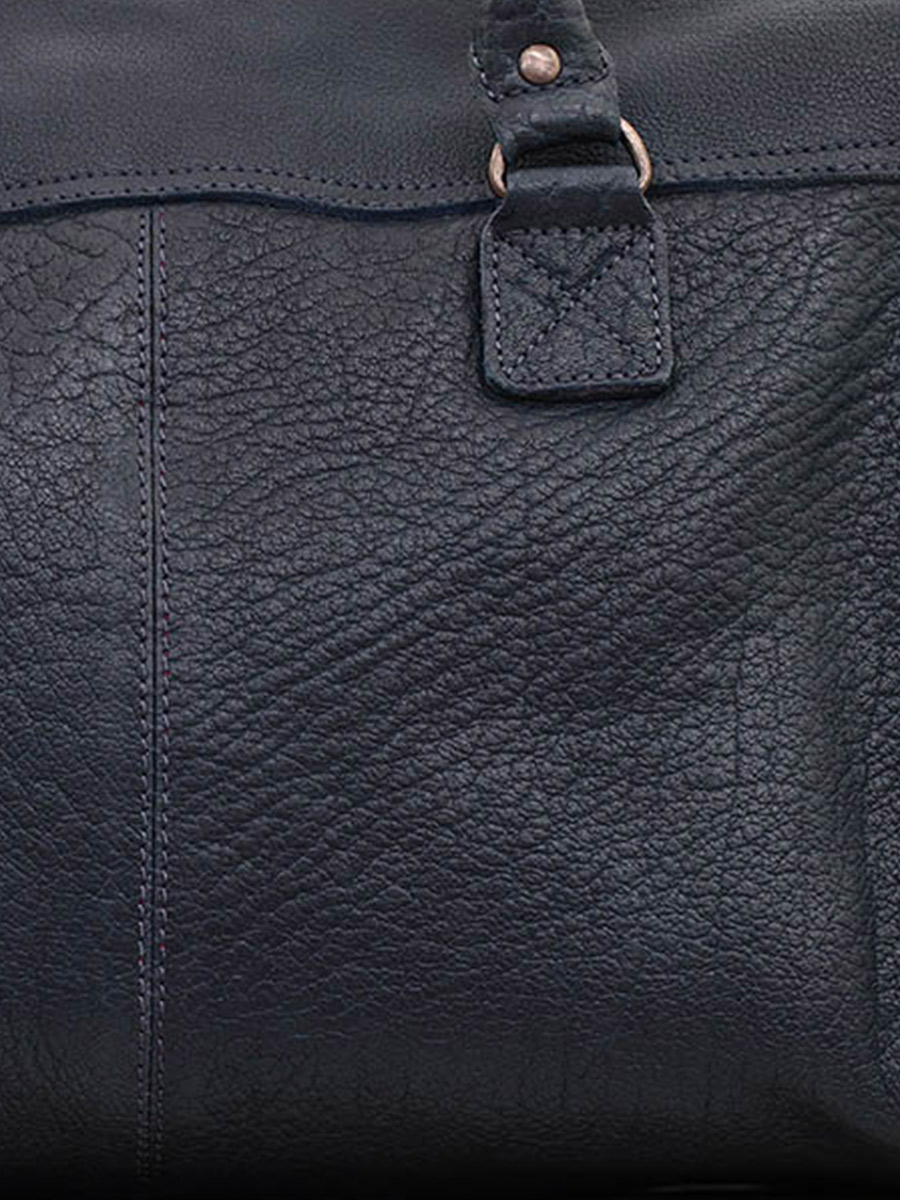 foto-vista-posteriore-borsa-a-tramonto-in-pelle-donna-blu-lerive-gauche-m-blu-inchiostro-paul-marius-w01m-db