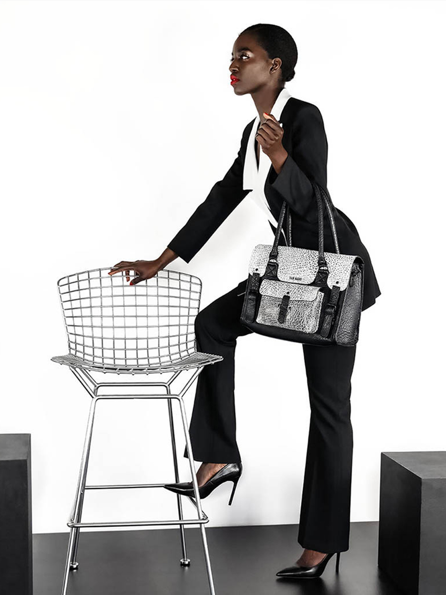 foto-vista-frontale-borsa-a-tracolma-in-pelle-donna-lerive-gauche-m-empreinte-paul-marius-w01m-b-w