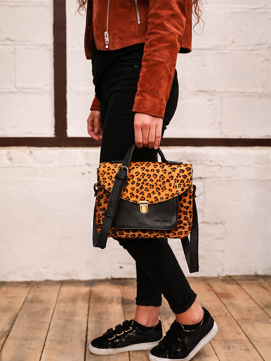 foto-portafoglio-borsa-a-tramoggia-in-pelle-donna-nera-mademoiselle-george-leopard-nero-paul-marius-w05-lp-b