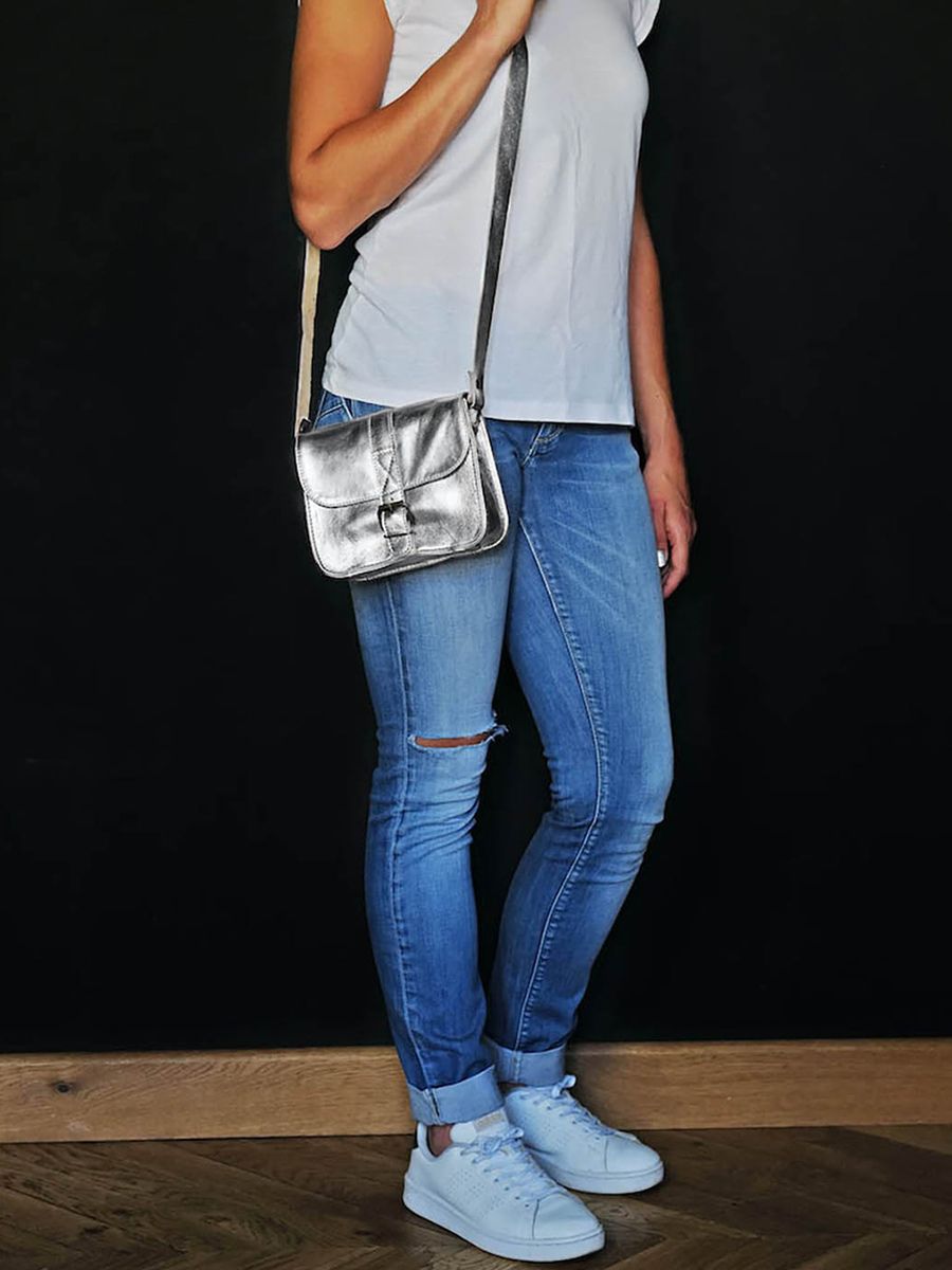 foto-portafoglio-piccola-borsa-a-tramonto-in-pelle-donna-argento-lessentiel-argento-paul-marius-m21-s