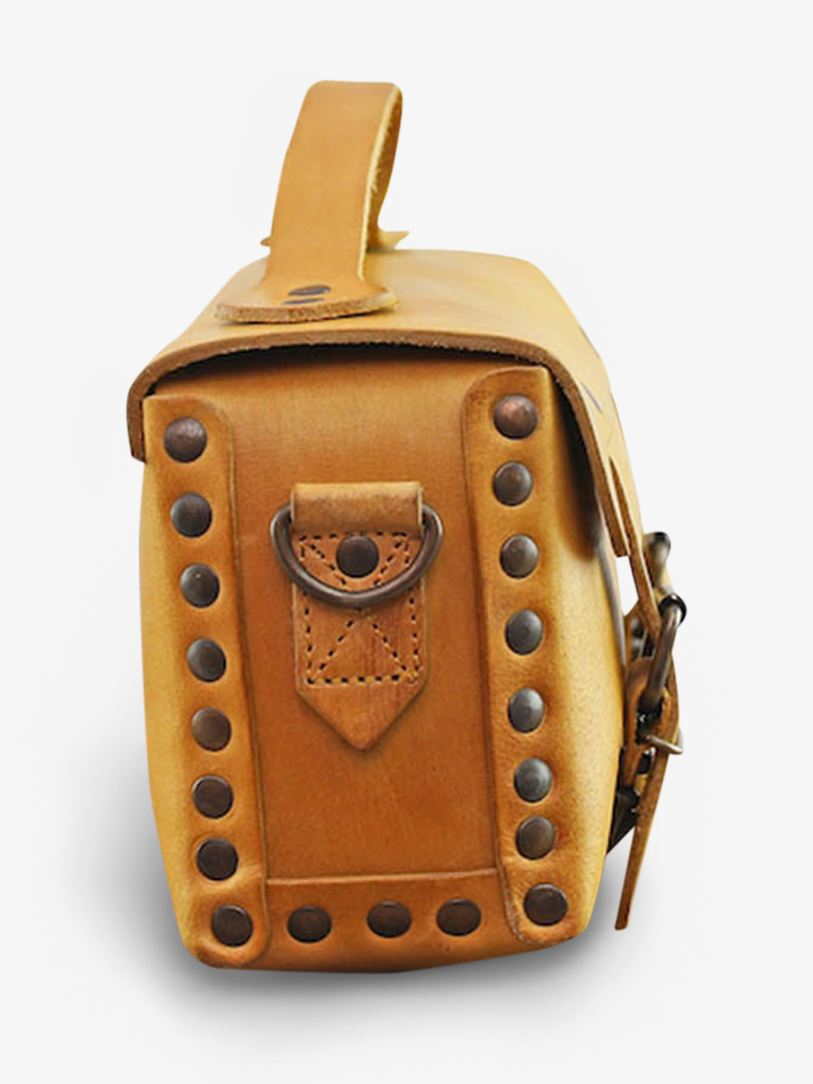 foto-vista-laterale-borsa-a-tramonto-in-pelle-donna-gialla-lartisane-safran-paul-marius-p02-y
