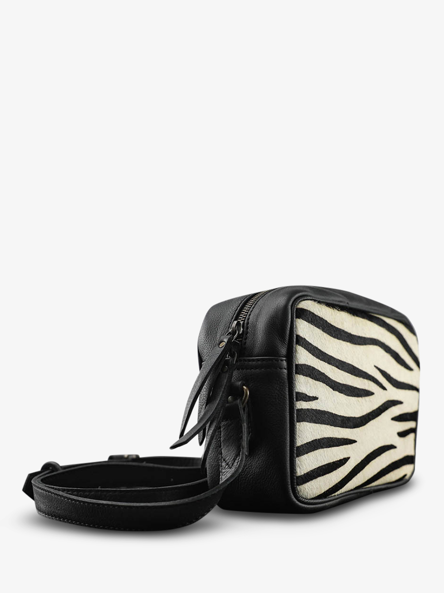 foto-vista-laterale-pochette-in-pelle-donna-nero-limpertinent-zebre-nero-paul-marius-w22-z-b