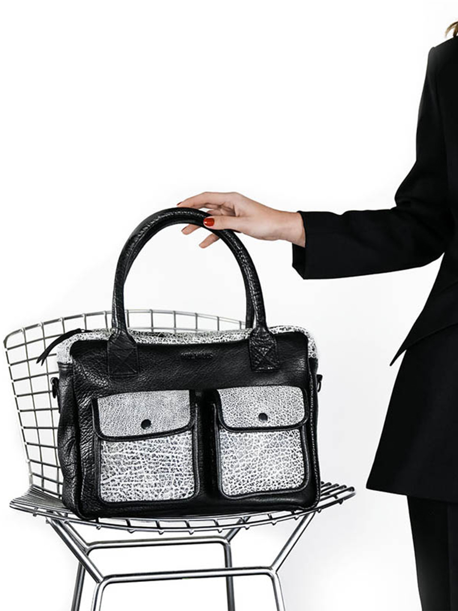 foto-vista-frontale-portadocumenti-in-pelle-donna-ledandy-empreinte-paul-marius-w04-b-w