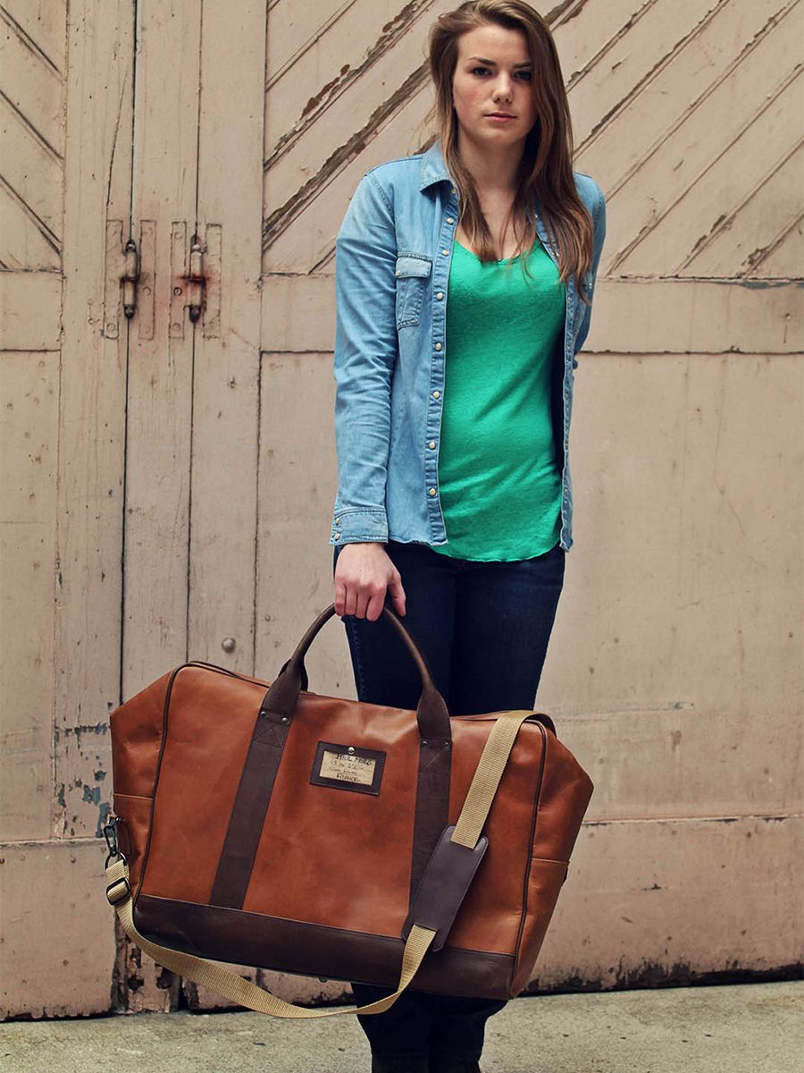 foto-portafoglio-borsa-da-viaggio-in-pelle-marrone-lelong-courrier-naturale-paul-marius-m04-l