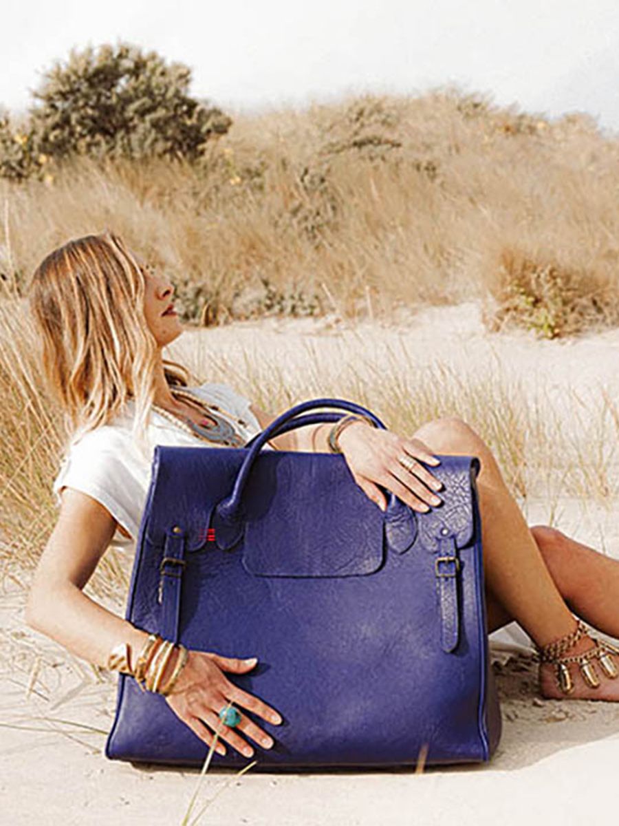 foto-vista-frontale-grande-borsa-da-viaggio-in-pelle-uomo-blu-rouen-delhi-blu-egiziano-paul-marius-m105-egb