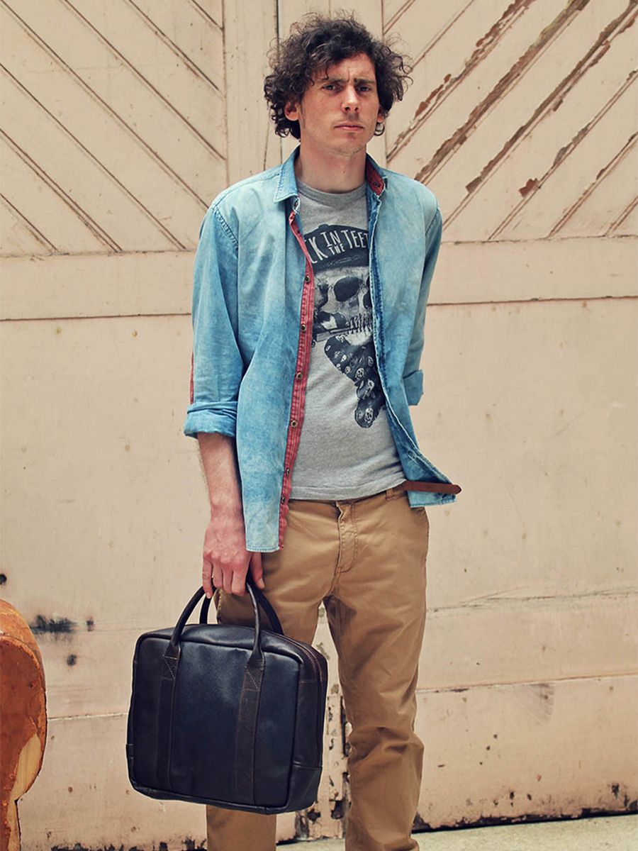 foto-vista-posteriore-borsa-porta-computer-in-pelle-nera-lemecanographe-indus-paul-marius-m22-d