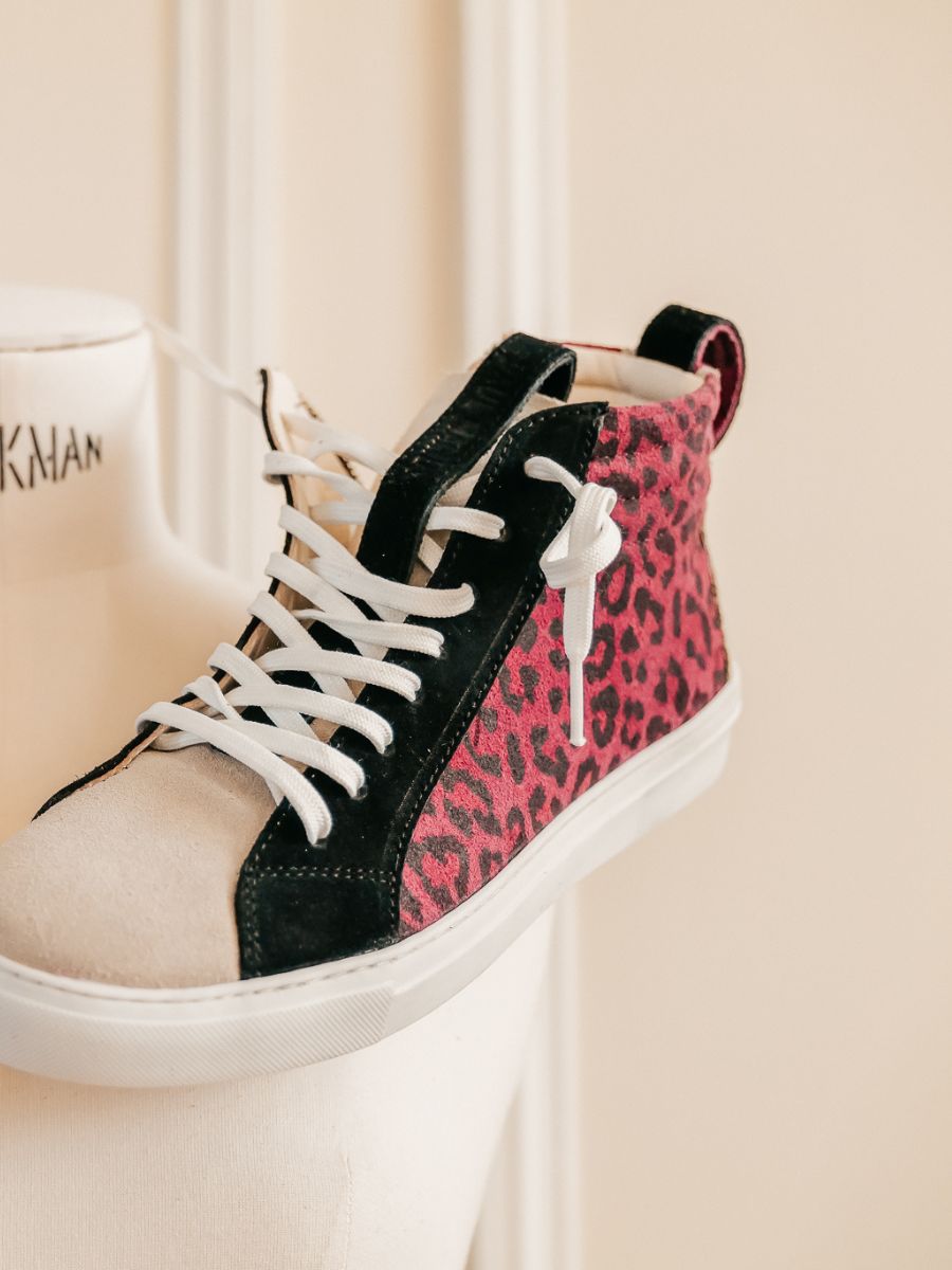 foto-vista-laterale-sneaker-donna-pelle-leopardata-viola-pm001-leopard-prune-paul-marius-pm001-lp-p-s35