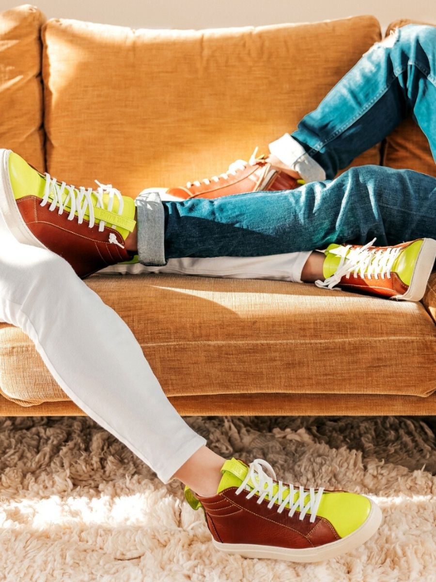 foto-vista-laterale-sneaker-donna-pelle-gialla-pm001-giallo-neon-paul-marius-pm001-neon-y-s36
