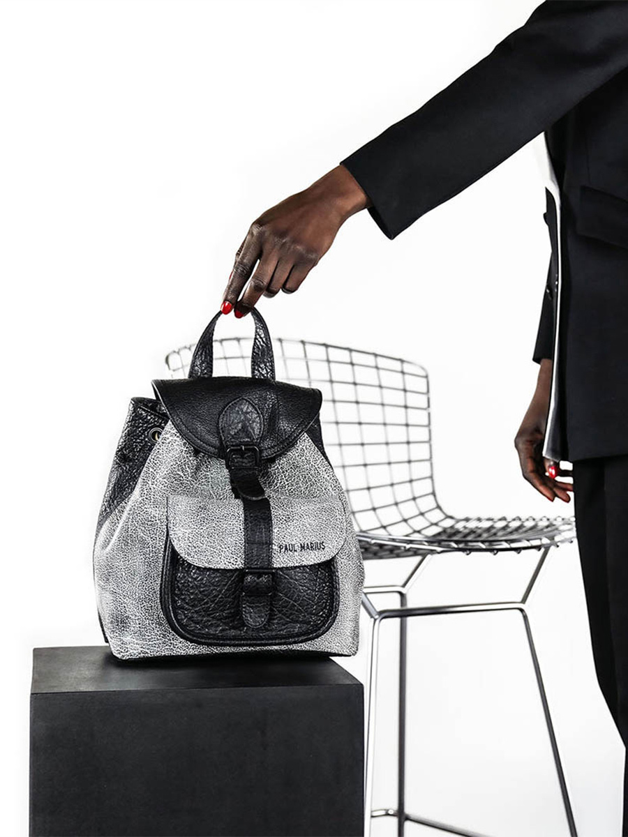 foto-vista-frontale-zaino-in-pelle-donna-lebaroudeur-empreinte-paul-marius-m40-b-w