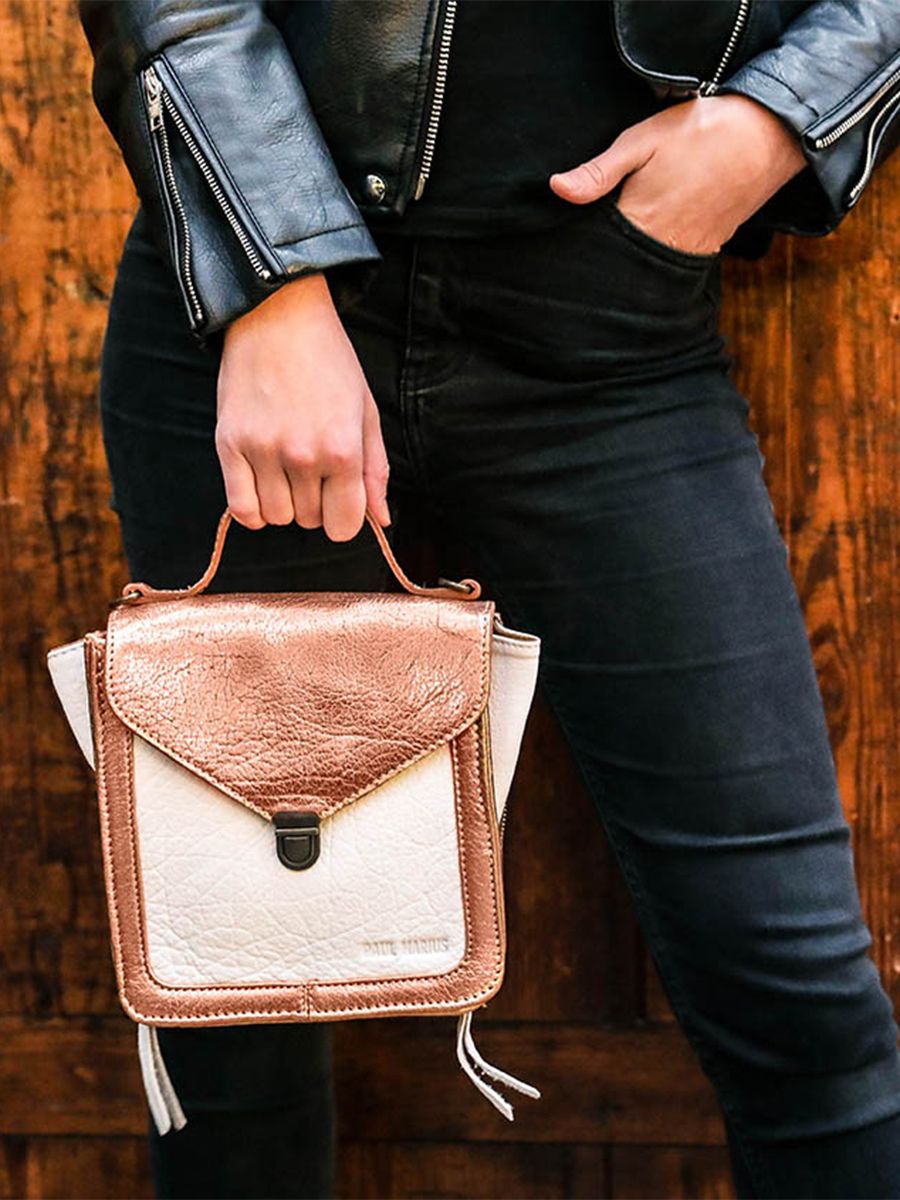 foto-portafoglio-piccola-borsa-a-tramonta-in-pelle-donna-rosa-dorata-bianca-mistinguette-oro-rosa-bianca-paul-marius-w20-g-pi-w