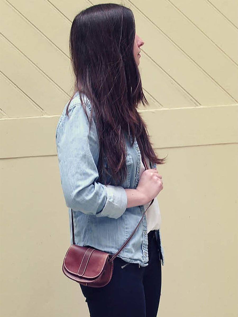 foto-mini-borsa-a-tramoggia-in-pelle-da-bambina-marrone-monmignon-naturale-paul-marius-m42-l