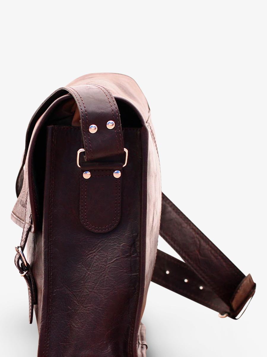 foto-vista-laterale-portadocumenti-in-pelle-nera-lasacoche-l-indus-paul-marius-m02s16-d