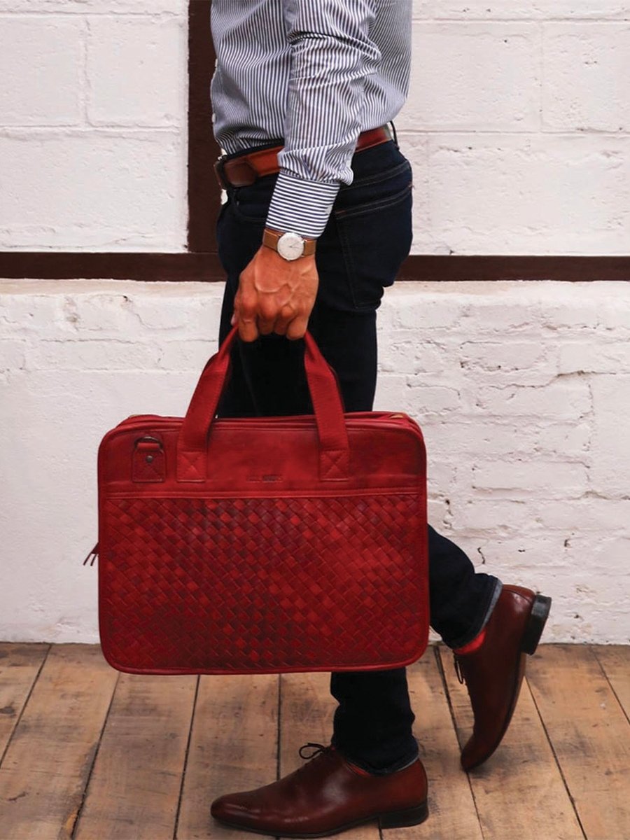 foto-interno-portadocumenti-in-pelle-uomo-rosso-leconquerant-treccia-rossa-paul-marius-b01w-r