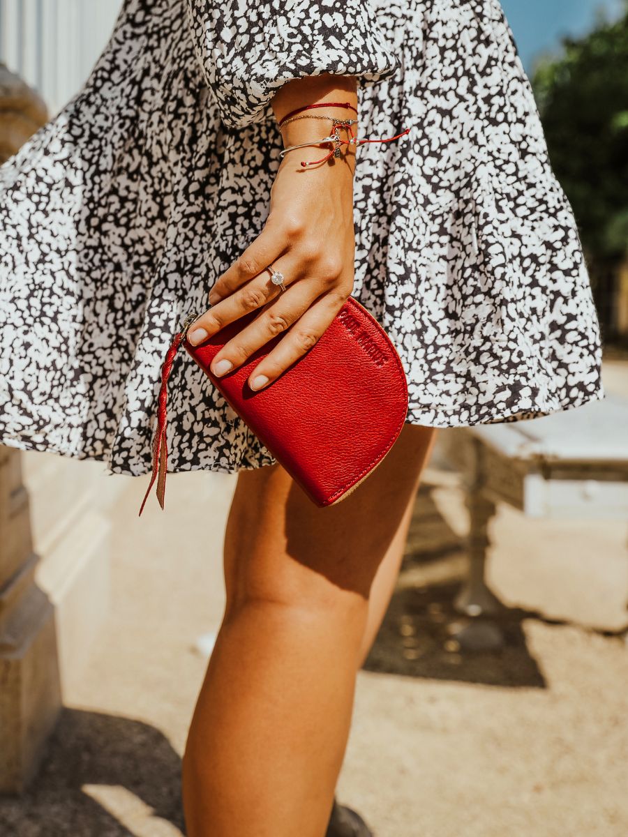 foto-vista-laterale-portafoglio-in-pelle-da-donna-rosso-leportefeuille-manon-rosso-carminio-paul-marius-m32-r