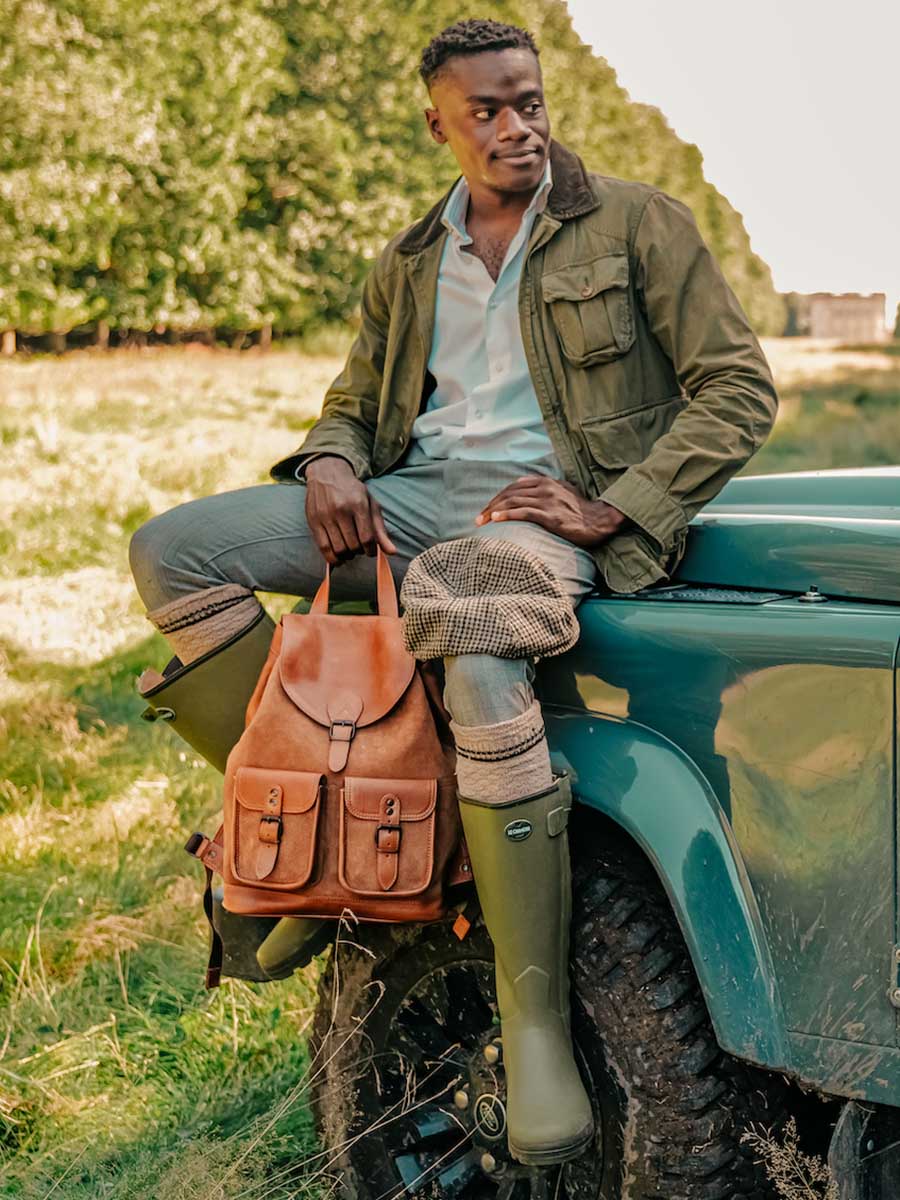 foto-vista-frontale-zaino-in-pelle-marrone-lechampêtre-pampa-naturale-caramello-paul-marius-m36-ol-l