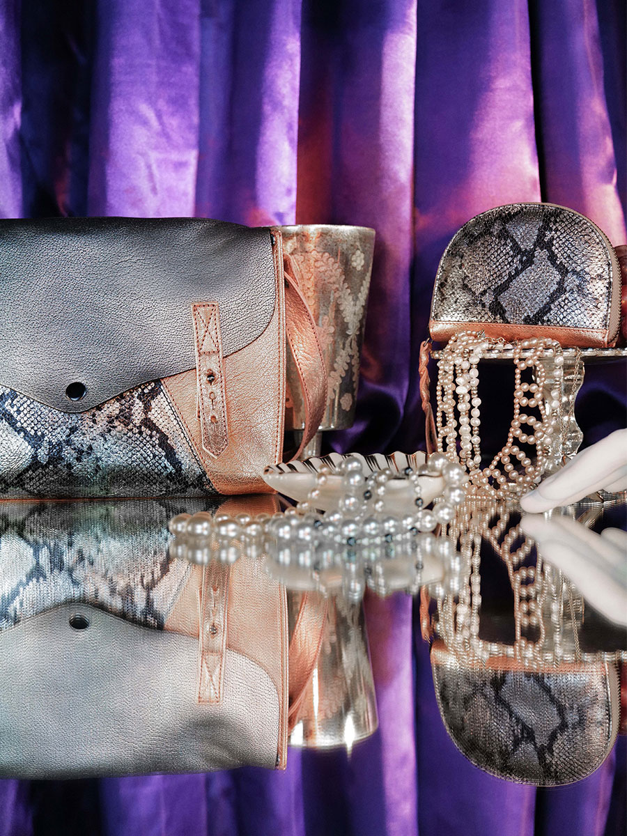 foto-interno-borsa-a-tramoggia-in-pelle-donna-lindispensable-aphrodite-paul-marius-w08-aph