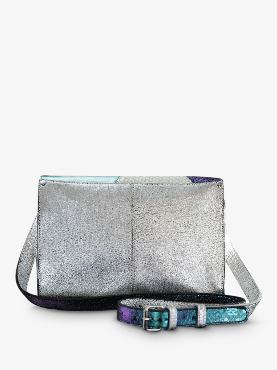 foto-vista-posteriore-borsa-a-tramonto-in-pelle-da-donna-blu-bianca-lindispensable-chimere-polaire-paul-marius-w08-ch-s-blu