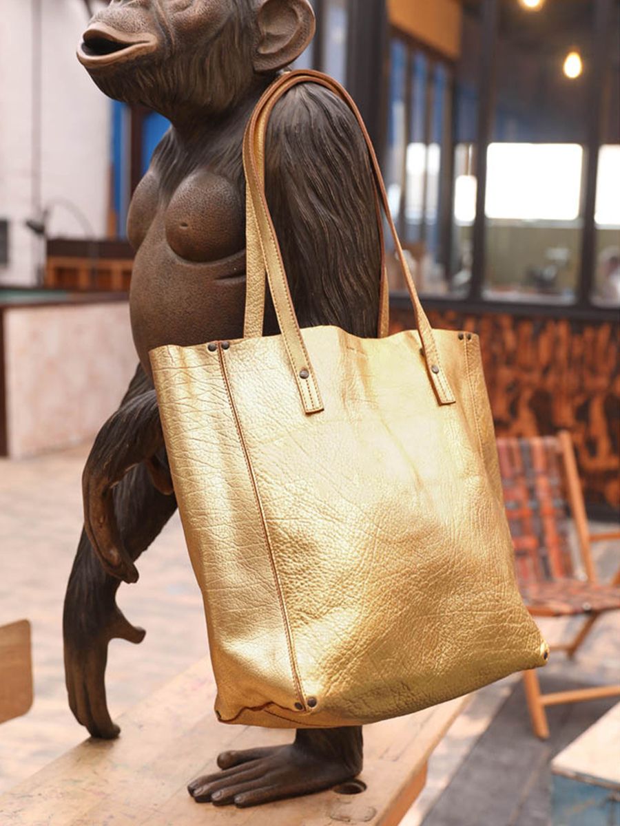 foto-vista-frontale-borsa-in-pelle-donna-dorata-leffronte-l-dore-paul-marius-w11-g