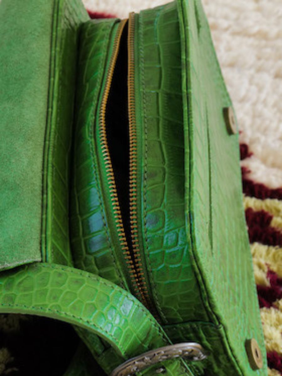 foto-interno-borsa-a-tramoggia-in-pelle-donna-verde-lebaguette-alligator-cocktail-jade-paul-marius-w29-a-gr