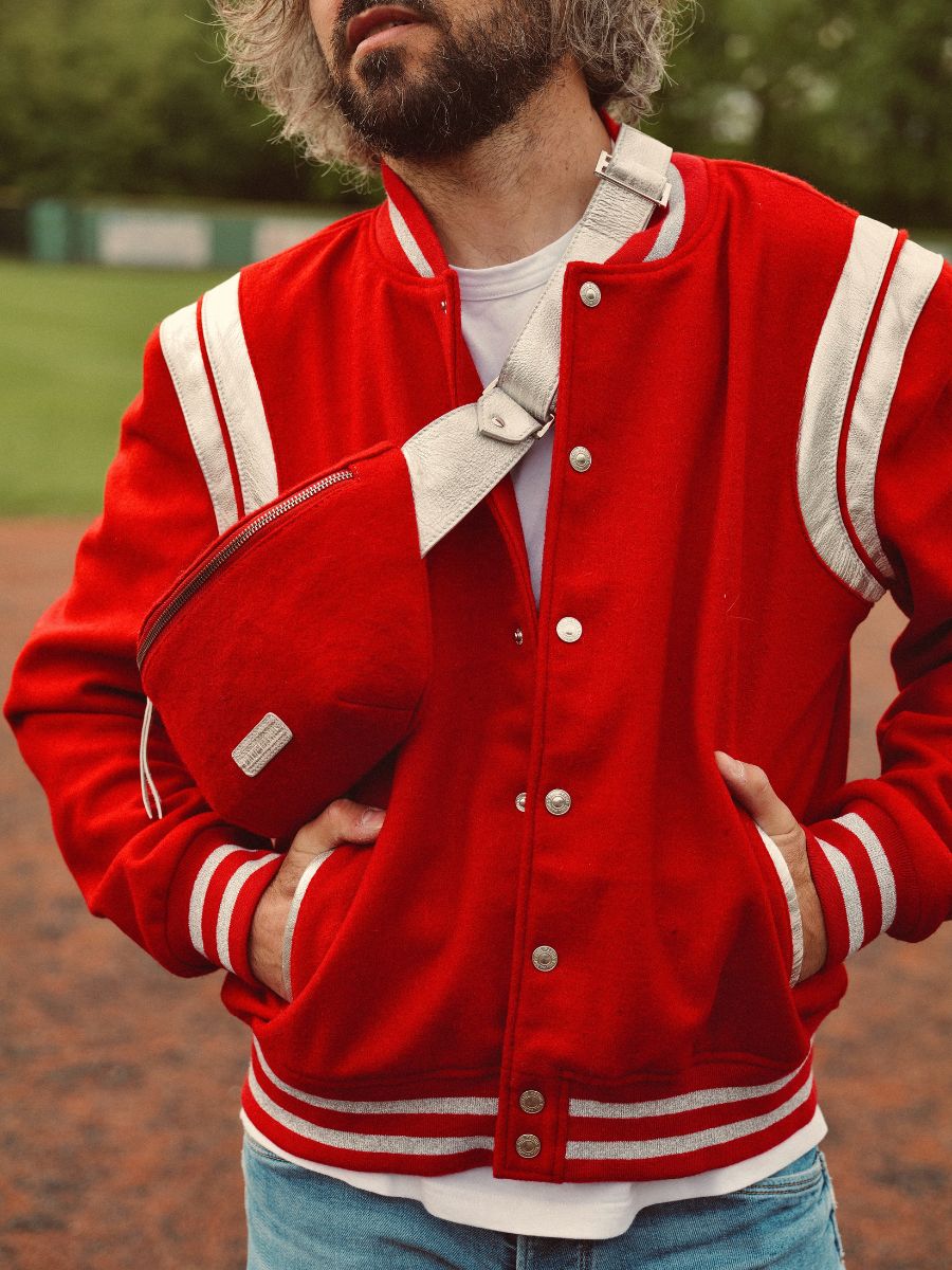 foto-vista-posteriore-marsupio-in-pelle-rossa-labanane-50s-rossa-scarlatta-paul-marius-m503-fifties-r