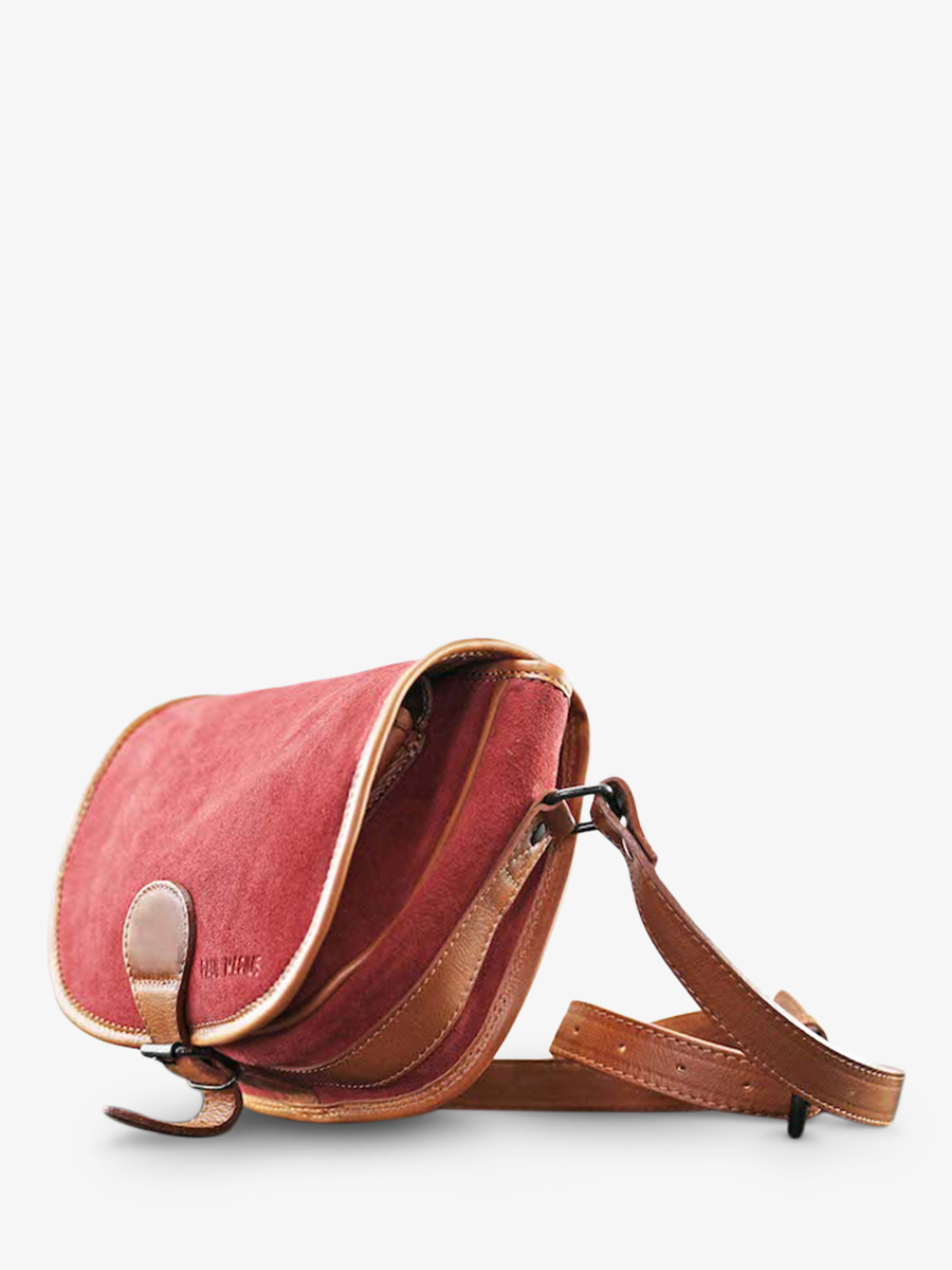 foto-vista-laterale-borsa-a-tramoggia-in-pelle-donna-marrone-viola-pampa-paul-marius-lebohemien