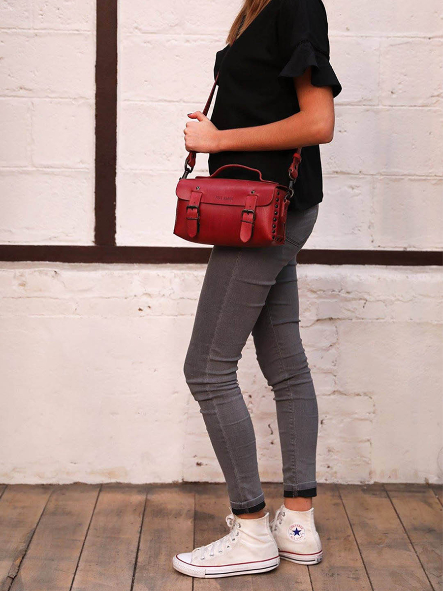 foto-portafoglio-borsa-a-tramonto-in-pelle-rossa-lartisane-rosso-carminio-paul-marius-p02-r