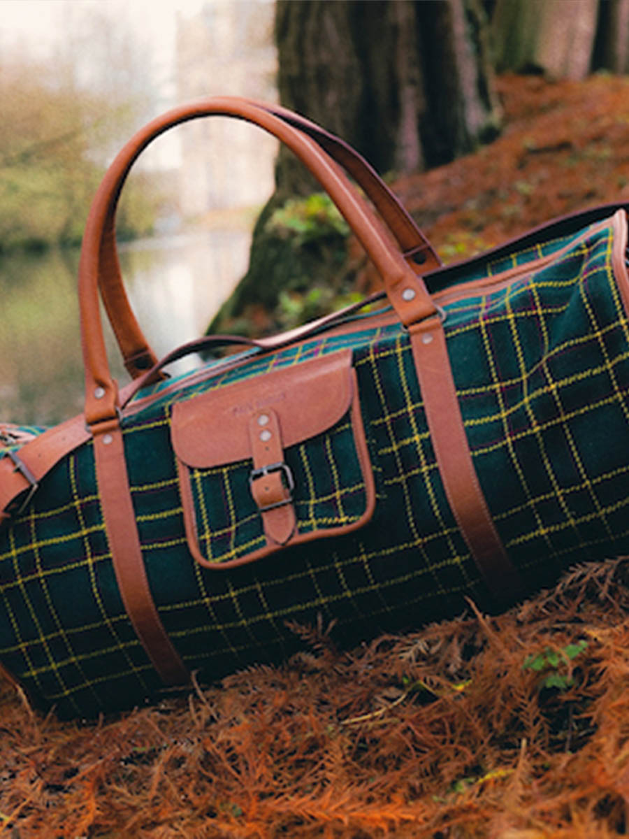 foto-vista-laterale-borsa-da-viaggio-in-pelle-levoyageur-xl-celtik-paul-marius-m08s60-sco-gr-ol