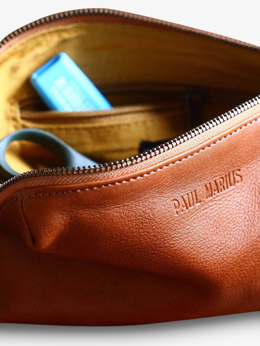 foto-materiale-pochette-in-pelle-da-donna-marrone-adele-naturale-paul-marius-m500-l